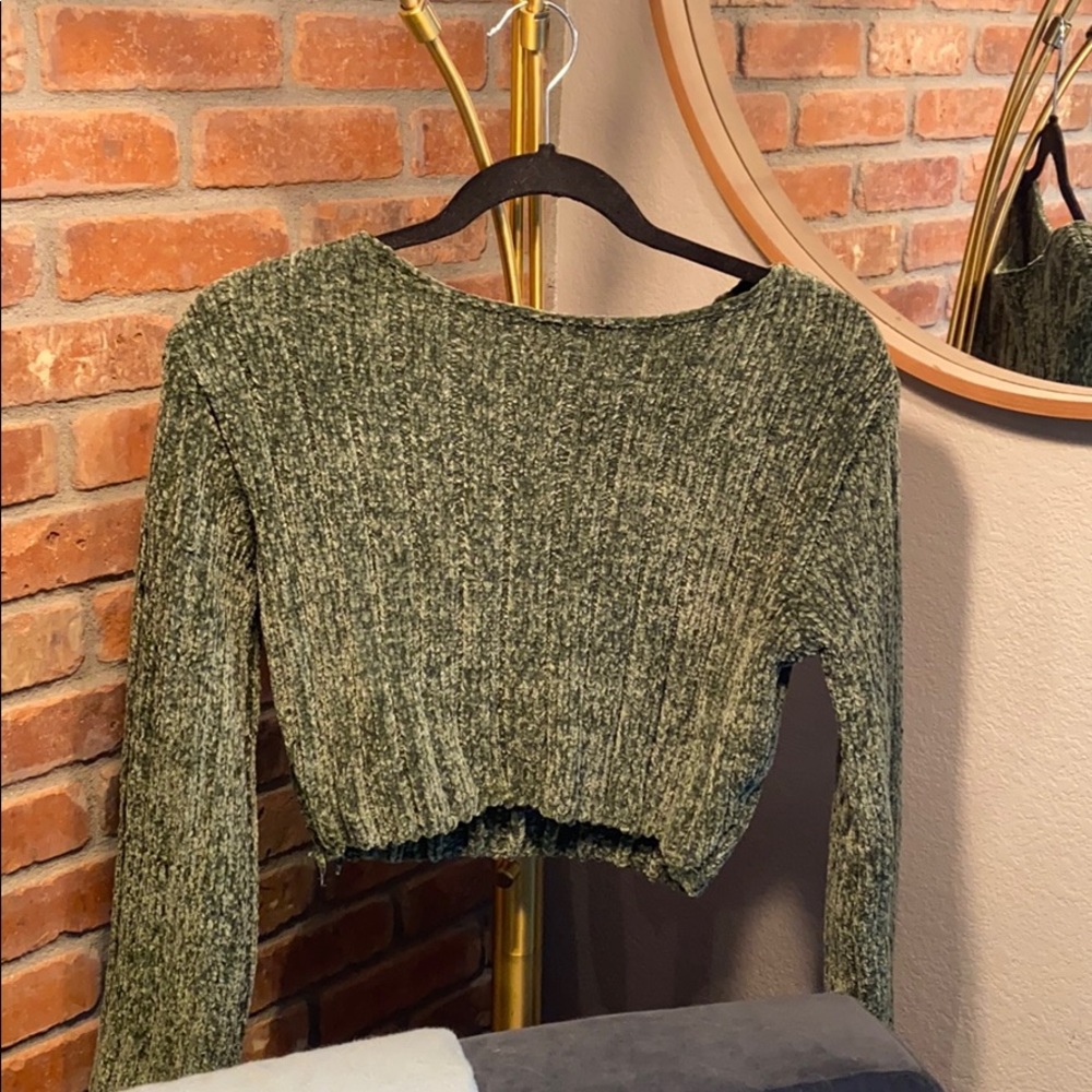 Green crop top sweater